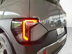 https://vehicle.imgix.net/4300966/ceb3009a-f9c0-435b-bfa1-877f49bf0864.jpg