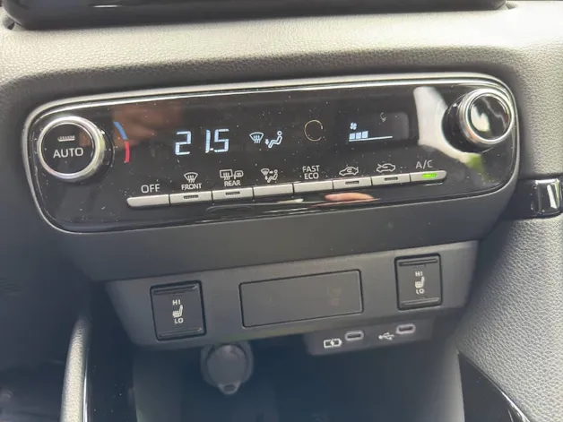 Toyota Yaris 1.5 VVT-i HSD Trend