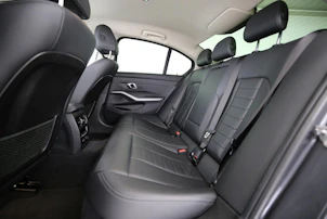 Fahrzeugbild BMW 320d xDrive SAG
