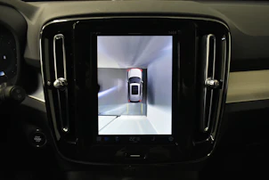image du véhicule VOLVO XC40 2.0 B3 MH Plus Dark