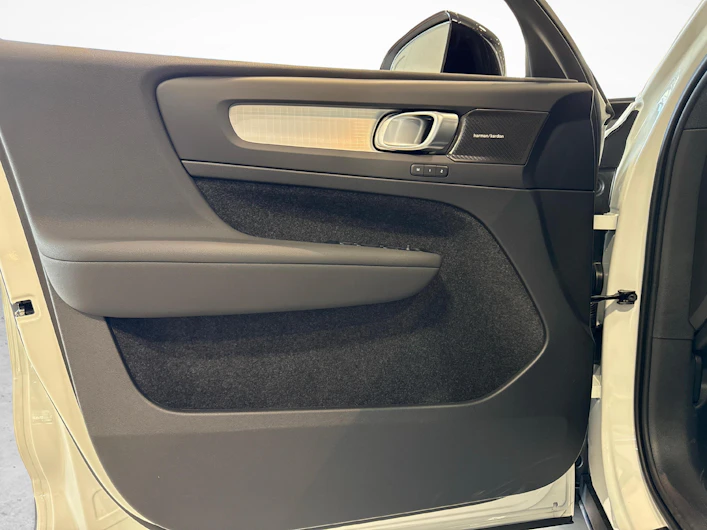 image du véhicule VOLVO XC40