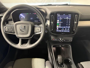 image du véhicule VOLVO XC40 2.0 B3 MH Plus Dark