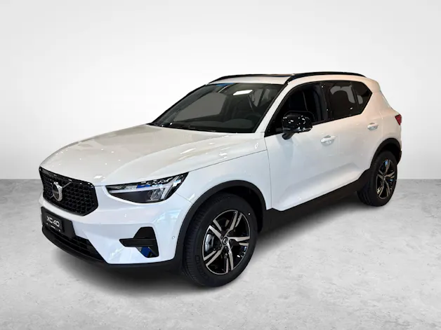 Volvo XC40 2.0 B3 MH Plus Dark