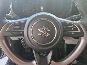 Suzuki Swift 1.2 Sakura Top Hybrid 4x4