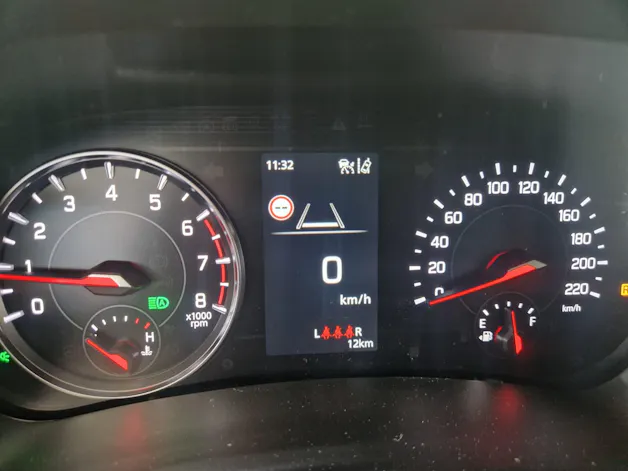Suzuki Swift 1.2 Sakura Top Hybrid 4x4