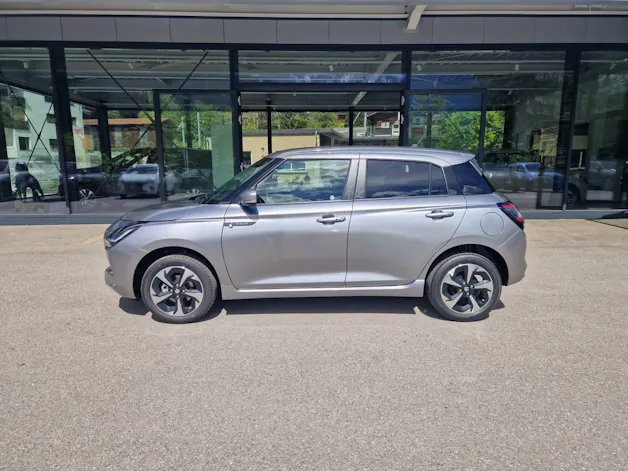 Suzuki Swift 1.2 Sakura Top Hybrid 4x4