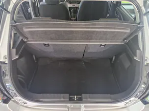 Suzuki Swift 1.2 Sakura Top Hybrid 4x4
