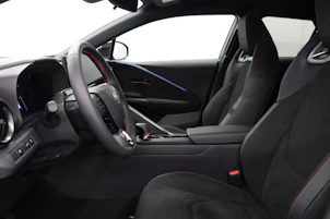 Fahrzeugbild TOYOTA C-HR 2.0 HEV GR Sport Premiere 4x4