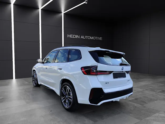 BMW X1 30e xDrive paddles