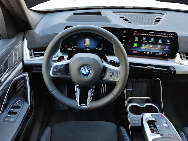 BMW X1 30e xDrive paddles