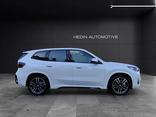 BMW X1 30e xDrive paddles