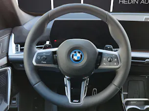 BMW X1 30e xDrive paddles