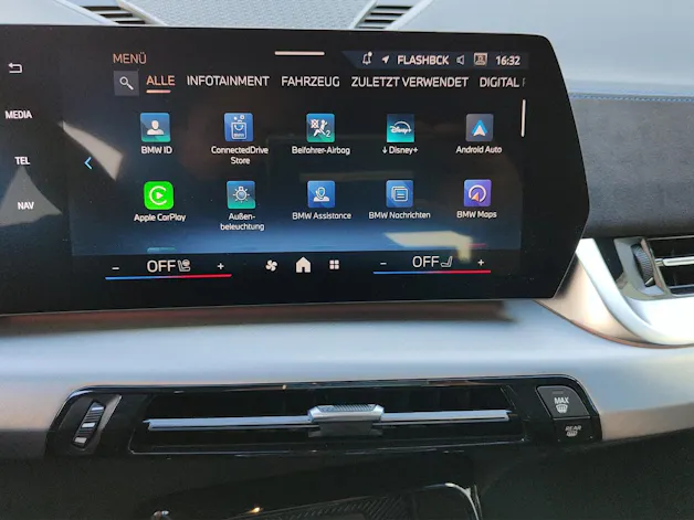 BMW X1 30e xDrive paddles