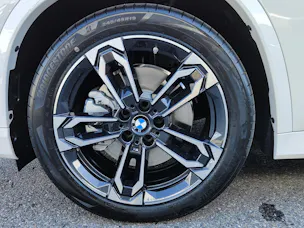 BMW X1 30e xDrive paddles