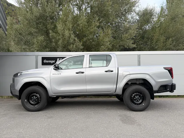 Toyota Hilux Double Cab.-Pick-up 2.8 D-4D MHEV 204 Active