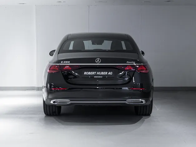 Mercedes-Benz E 200 4MATIC
