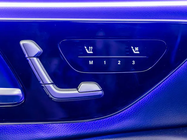 Mercedes-Benz E 200 4MATIC