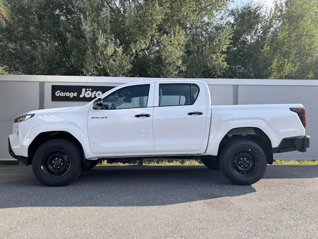 Toyota Hilux Double Cab.-Pick-up 2.8 D-4D MHEV 204 Active