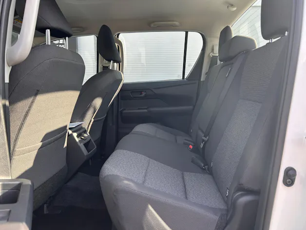 Toyota Hilux Double Cab.-Pick-up 2.8 D-4D MHEV 204 Active