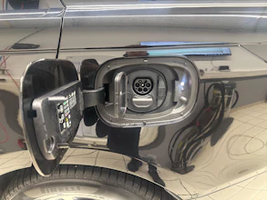 https://vehicle.imgix.net/4301216/67241f8e-0fa8-4d1e-9574-87a849bd0cb0.jpg