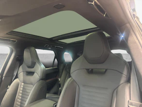 https://vehicle.imgix.net/4301216/e5ebe741-963b-4401-b6cf-d7fc7eaef7f2.jpg
