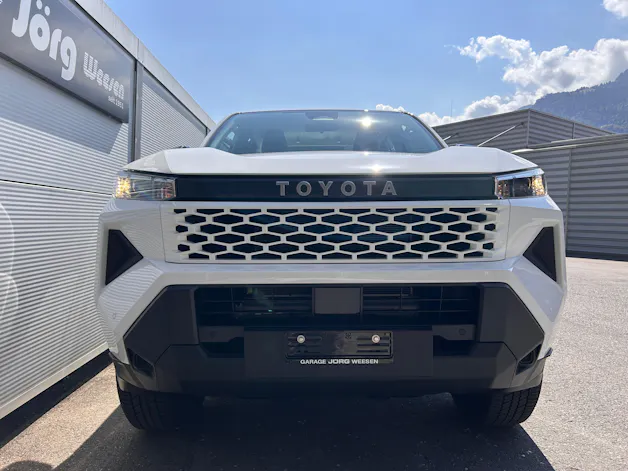 Toyota Hilux Double Cab.-Pick-up 2.8 D-4D MHEV 204 Active