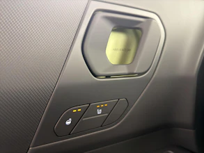 https://vehicle.imgix.net/4301244/1ef35856-e4de-4cfd-8b69-0d647b6c2ff0.jpg