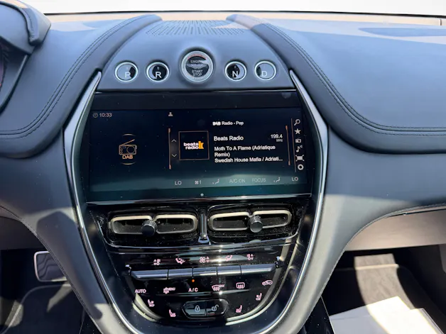 Aston Martin DBX 4.0 V8 Bi-Turbo