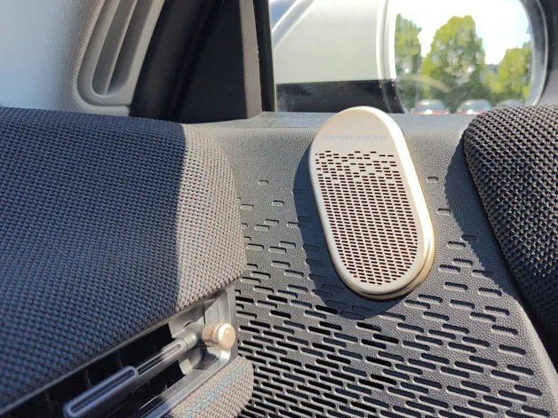Mini J01 Cooper E