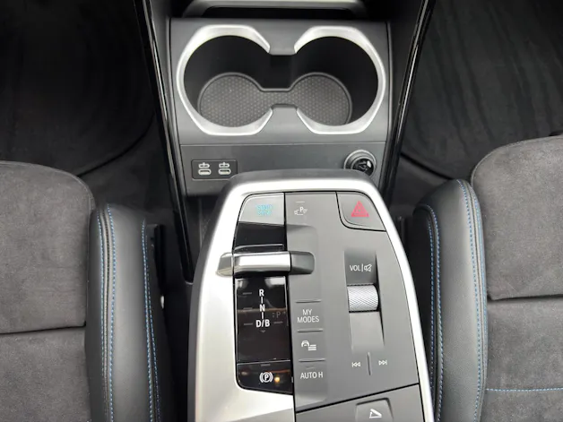 BMW iX1 30 xDrive M Sportpaket Pro