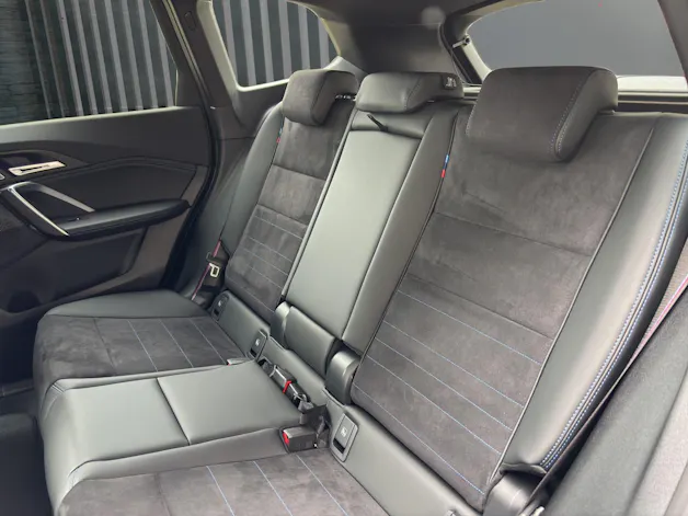 BMW iX1 30 xDrive M Sportpaket Pro