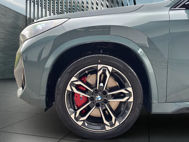 BMW iX1 30 xDrive M Sportpaket Pro