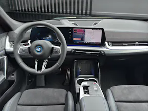 BMW iX1 30 xDrive M Sportpaket Pro