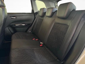 https://vehicle.imgix.net/4301413/1967ff8d-2120-4b48-a954-e438df7d08d4.jpg