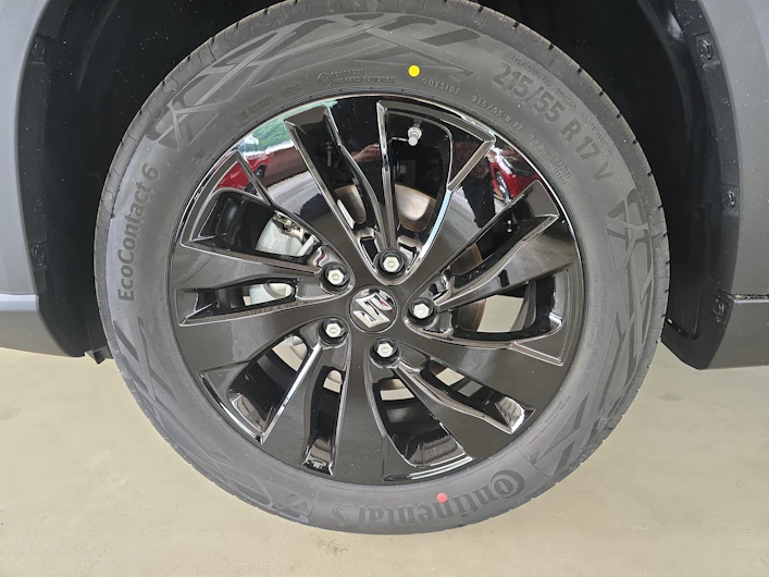 Fahrzeugbild SUZUKI S-CROSS