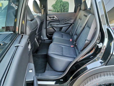 MITSUBISHI OUTLANDER 10