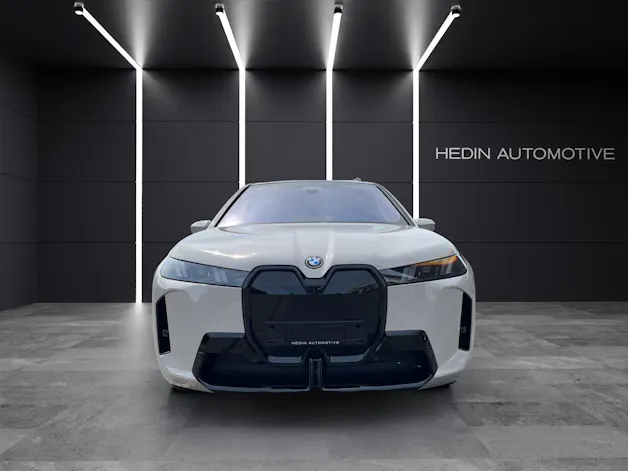 BMW iX xDrive60