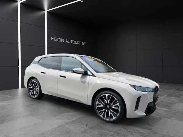 BMW iX xDrive60