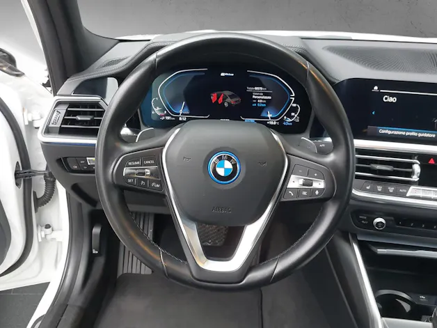 BMW 330e xDrive