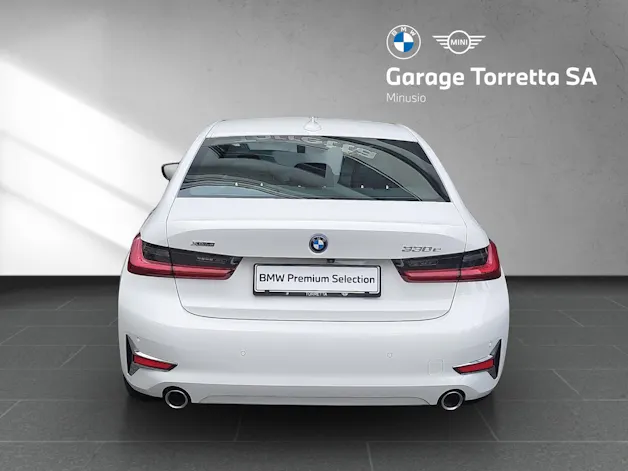 BMW 330e xDrive