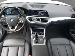 BMW 330e xDrive