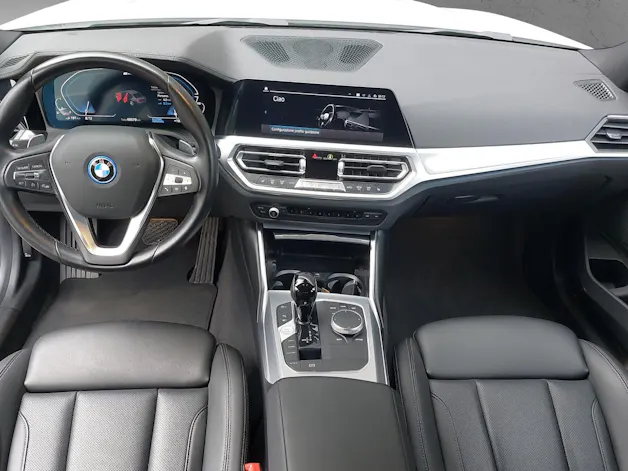 BMW 330e xDrive