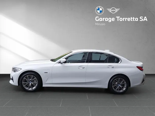 BMW 330e xDrive