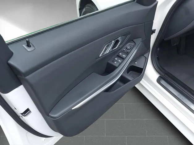BMW 330e xDrive