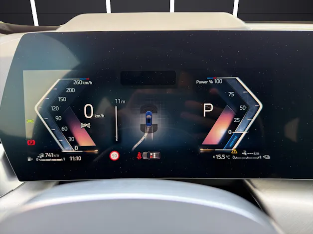 BMW X1 25e xDrive paddles