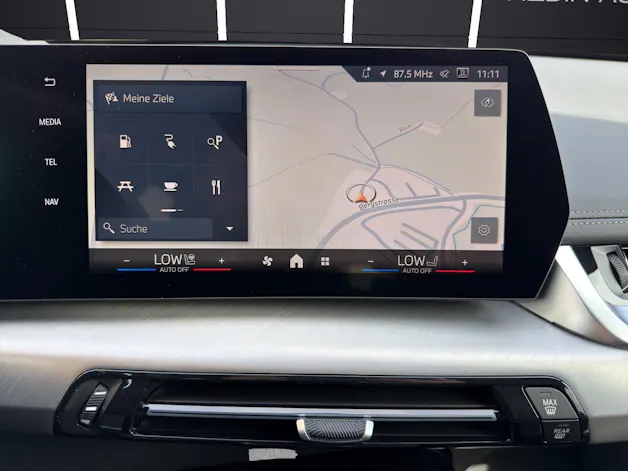 BMW X1 25e xDrive paddles