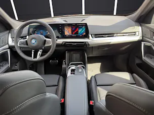 BMW X1 25e xDrive paddles