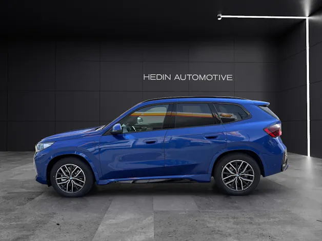 BMW X1 25e xDrive paddles