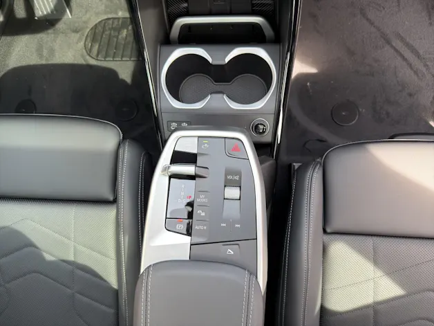 BMW X1 25e xDrive paddles