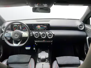 Mercedes-Benz A 250 AMG Line 4m
